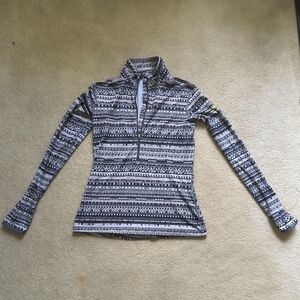 Nike Women's Black and White Patterned Long Sleeve Top